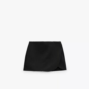 NEW!!! ZARA BLACK SKORT SIZE XS